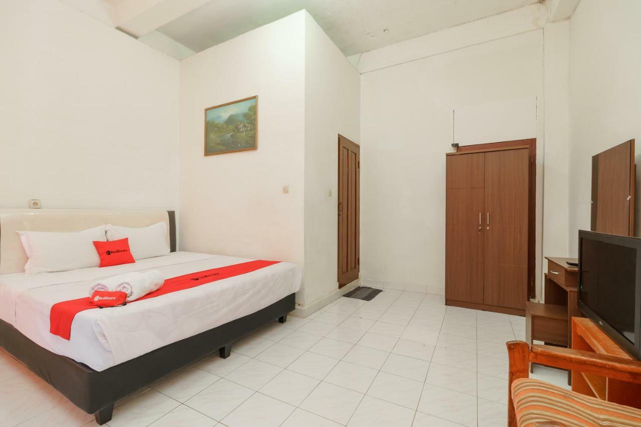 Reddoorz @ Tuktuk Danau Toba Hotel Exterior foto