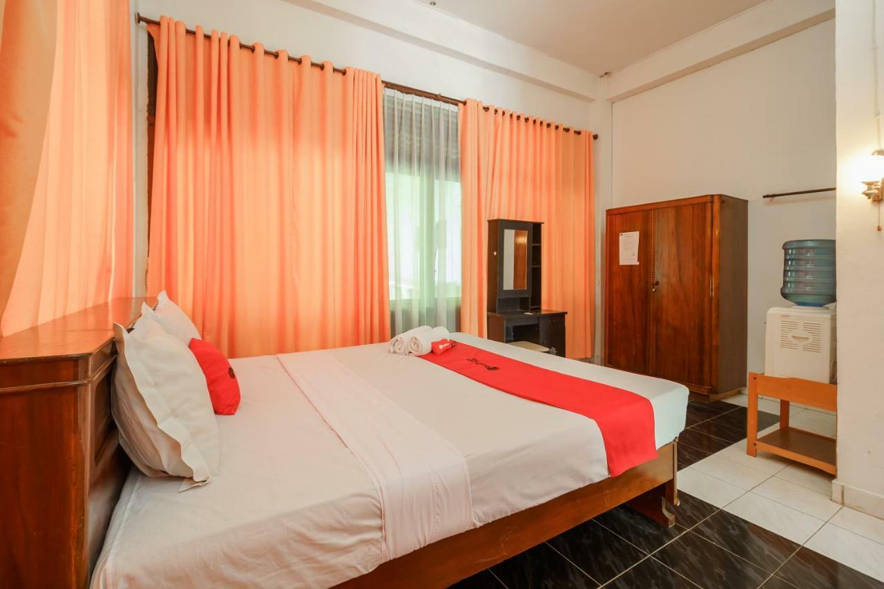 Reddoorz @ Tuktuk Danau Toba Hotel Exterior foto